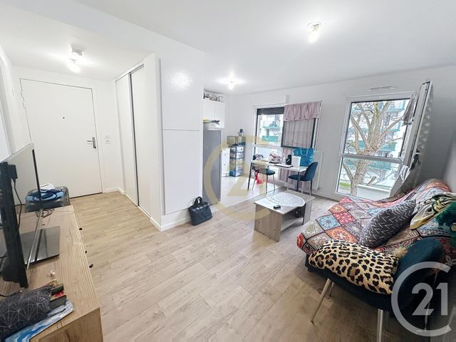 Appartement F2 à vendre - 2 pièces - 41.75 m2 - MONTREUIL - 93 - ILE-DE-FRANCE - Century 21 Les Abbesses