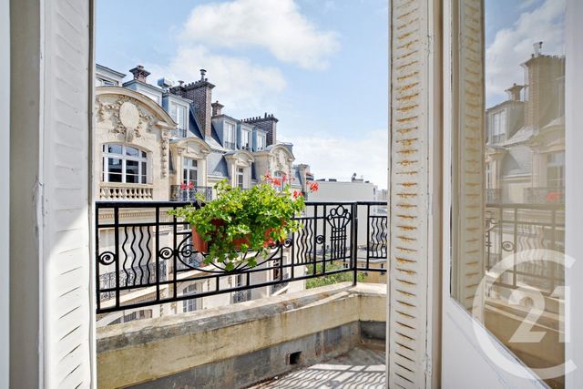 Appartement F4 à vendre - 4 pièces - 76.0 m2 - PARIS - 75018 - ILE-DE-FRANCE - Century 21 Les Abbesses