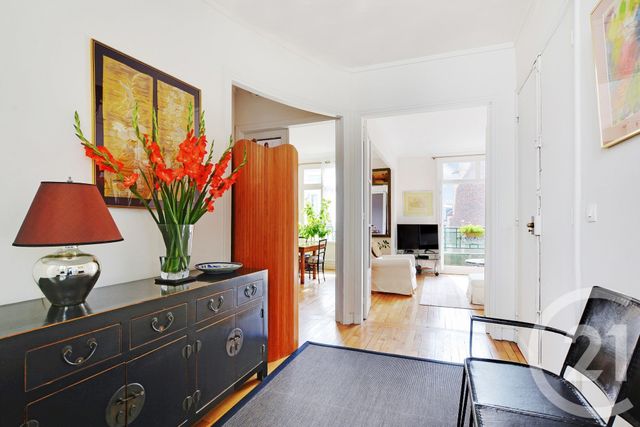Appartement F4 à vendre - 4 pièces - 76.0 m2 - PARIS - 75018 - ILE-DE-FRANCE - Century 21 Les Abbesses