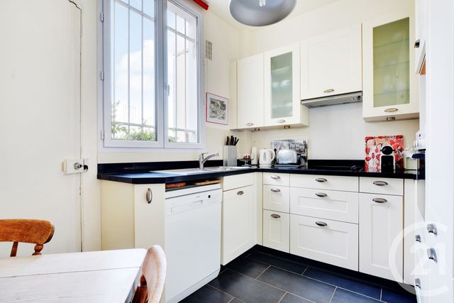 Appartement F4 à vendre - 4 pièces - 76.0 m2 - PARIS - 75018 - ILE-DE-FRANCE - Century 21 Les Abbesses