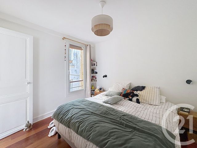 Appartement F4 à vendre - 4 pièces - 62.0 m2 - PARIS - 75018 - ILE-DE-FRANCE - Century 21 Les Abbesses