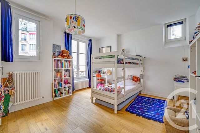 Appartement à vendre - 4 pièces - 77.0 m2 - PARIS - 75018 - ILE-DE-FRANCE - Century 21 Les Abbesses