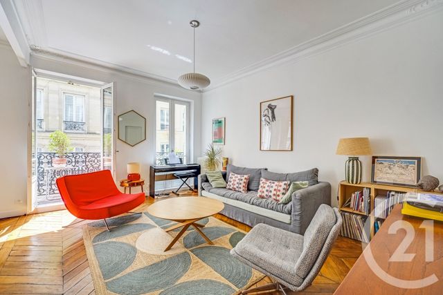 Appartement à vendre - 4 pièces - 77.0 m2 - PARIS - 75018 - ILE-DE-FRANCE - Century 21 Les Abbesses