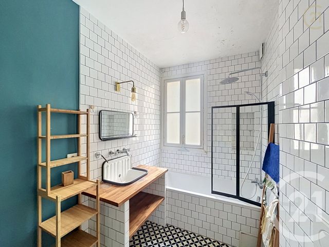 Appartement F4 à vendre - 4 pièces - 65.0 m2 - PARIS - 75018 - ILE-DE-FRANCE - Century 21 Les Abbesses