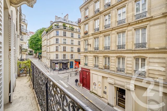 Appartement à vendre - 4 pièces - 77.0 m2 - PARIS - 75018 - ILE-DE-FRANCE - Century 21 Les Abbesses