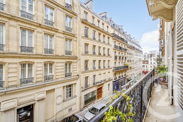 Appartement à vendre - 4 pièces - 77.0 m2 - PARIS - 75018 - ILE-DE-FRANCE - Century 21 Les Abbesses
