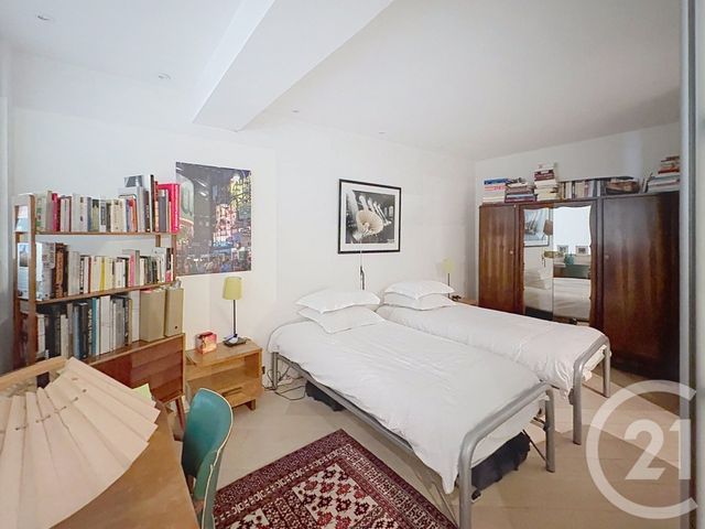 Appartement F4 à vendre - 4 pièces - 126.0 m2 - PARIS - 75018 - ILE-DE-FRANCE - Century 21 Les Abbesses