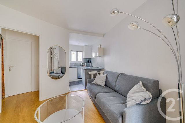 Appartement F2 à vendre - 2 pièces - 26.0 m2 - PARIS - 75018 - ILE-DE-FRANCE - Century 21 Les Abbesses