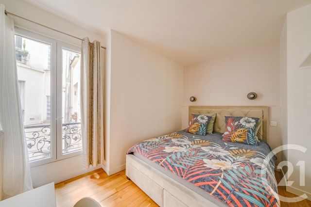 Appartement F2 à vendre - 2 pièces - 26.0 m2 - PARIS - 75018 - ILE-DE-FRANCE - Century 21 Les Abbesses