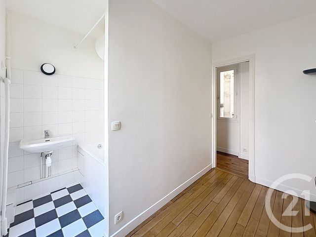 Appartement à vendre - 2 pièces - 29.0 m2 - PARIS - 75018 - ILE-DE-FRANCE - Century 21 Les Abbesses