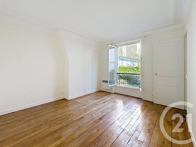 Appartement à vendre - 2 pièces - 29.0 m2 - PARIS - 75018 - ILE-DE-FRANCE - Century 21 Les Abbesses