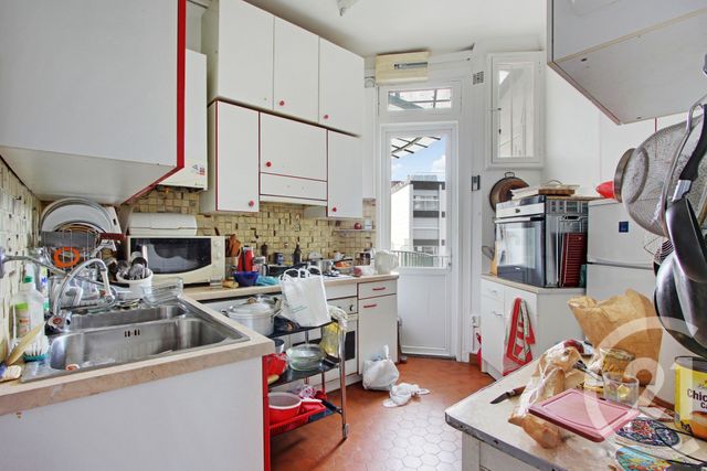Appartement F4 à vendre - 4 pièces - 64.0 m2 - PARIS - 75018 - ILE-DE-FRANCE - Century 21 Les Abbesses