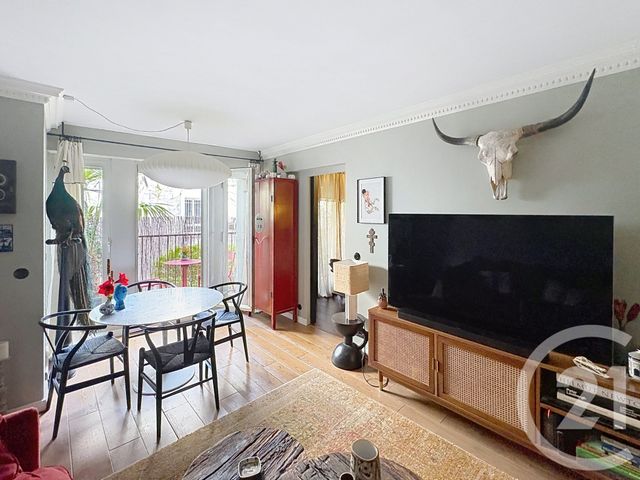 Appartement F2 à vendre - 2 pièces - 44.0 m2 - PARIS - 75018 - ILE-DE-FRANCE - Century 21 Les Abbesses