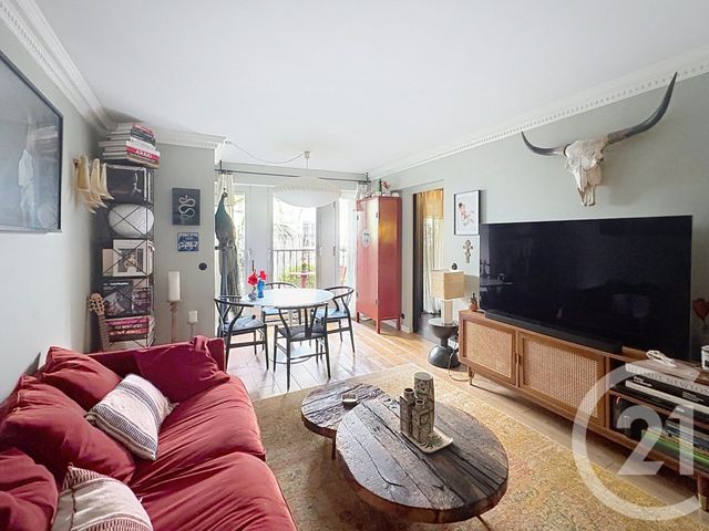 Appartement F2 à vendre - 2 pièces - 44.0 m2 - PARIS - 75018 - ILE-DE-FRANCE - Century 21 Les Abbesses