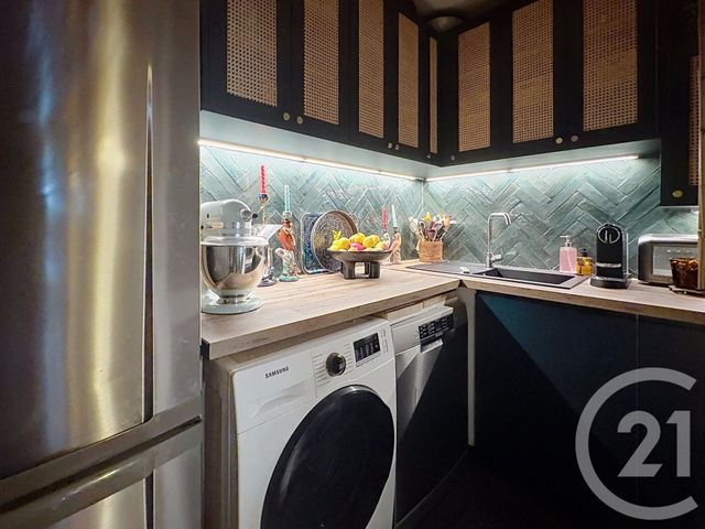 Appartement F2 à vendre - 2 pièces - 44.0 m2 - PARIS - 75018 - ILE-DE-FRANCE - Century 21 Les Abbesses