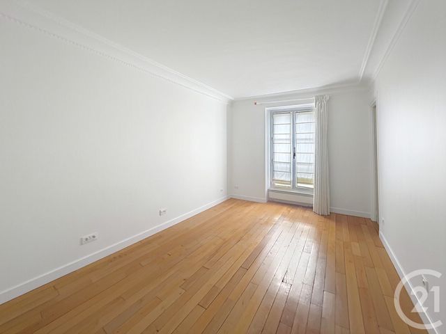 Appartement F4 à vendre - 4 pièces - 80.0 m2 - PARIS - 75018 - ILE-DE-FRANCE - Century 21 Les Abbesses