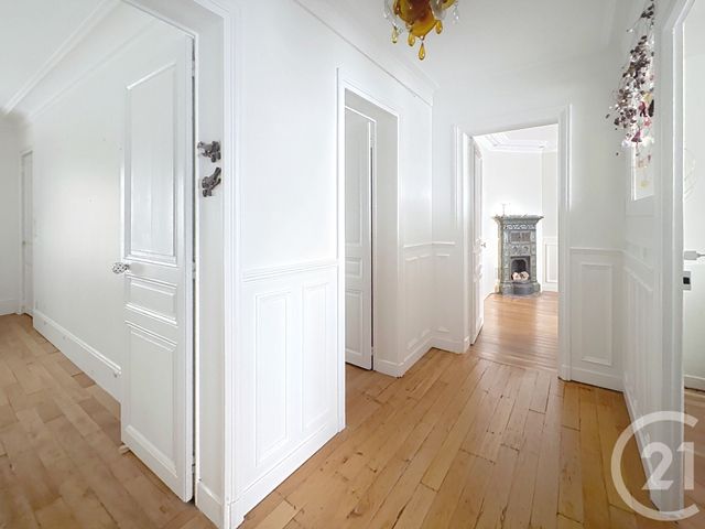 Appartement F4 à vendre - 4 pièces - 80.0 m2 - PARIS - 75018 - ILE-DE-FRANCE - Century 21 Les Abbesses