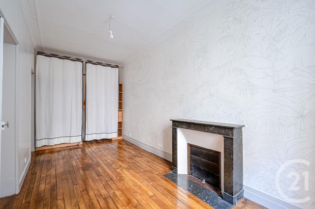Appartement F3 à vendre - 3 pièces - 58.0 m2 - PARIS - 75018 - ILE-DE-FRANCE - Century 21 Les Abbesses