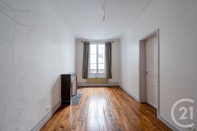 Appartement F3 à vendre - 3 pièces - 58.0 m2 - PARIS - 75018 - ILE-DE-FRANCE - Century 21 Les Abbesses
