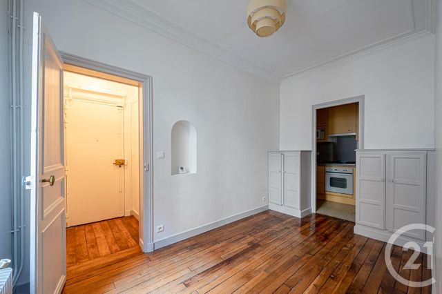 Appartement F3 à vendre - 3 pièces - 58.0 m2 - PARIS - 75018 - ILE-DE-FRANCE - Century 21 Les Abbesses