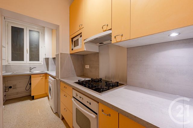 Appartement F3 à vendre - 3 pièces - 58.0 m2 - PARIS - 75018 - ILE-DE-FRANCE - Century 21 Les Abbesses