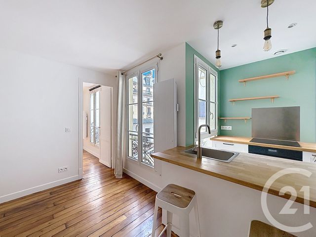 Appartement F2 à vendre - 2 pièces - 44.5 m2 - PARIS - 75018 - ILE-DE-FRANCE - Century 21 Les Abbesses