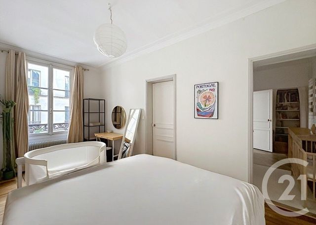 Appartement F3 à vendre - 3 pièces - 58.0 m2 - PARIS - 75018 - ILE-DE-FRANCE - Century 21 Les Abbesses