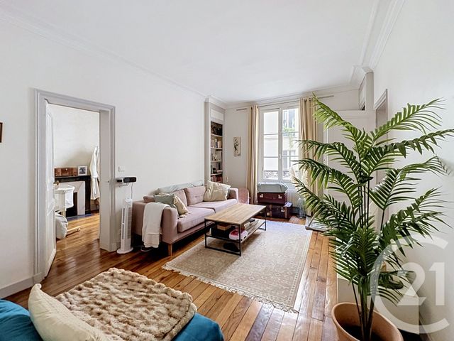 Appartement F3 à vendre - 3 pièces - 58.0 m2 - PARIS - 75018 - ILE-DE-FRANCE - Century 21 Les Abbesses