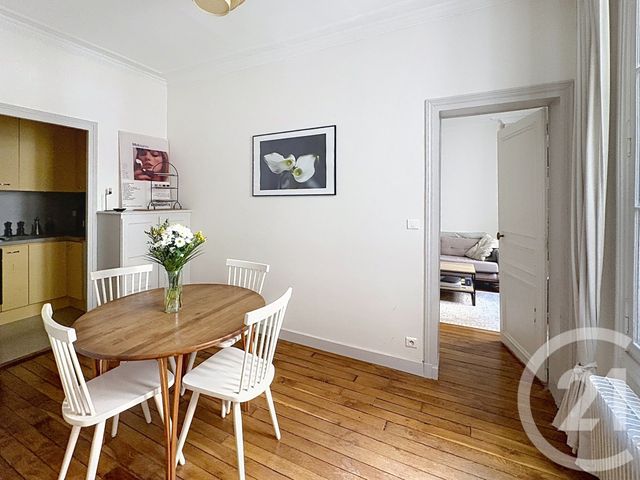Appartement F3 à vendre - 3 pièces - 58.0 m2 - PARIS - 75018 - ILE-DE-FRANCE - Century 21 Les Abbesses