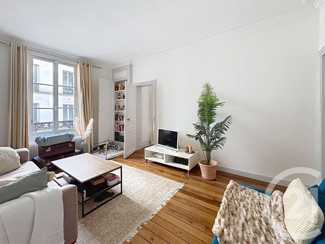 Appartement F3 à vendre - 3 pièces - 58.0 m2 - PARIS - 75018 - ILE-DE-FRANCE - Century 21 Les Abbesses