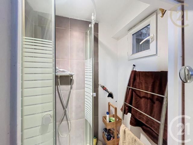 Appartement F1 à vendre - 1 pièce - 18.0 m2 - PARIS - 75018 - ILE-DE-FRANCE - Century 21 Les Abbesses