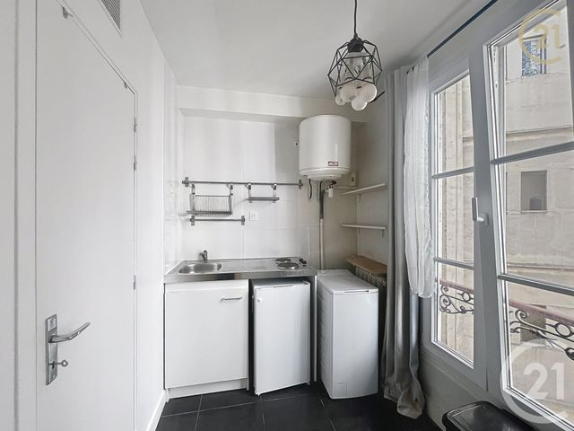 Appartement F1 à vendre - 1 pièce - 20.36 m2 - PARIS - 75018 - ILE-DE-FRANCE - Century 21 Les Abbesses