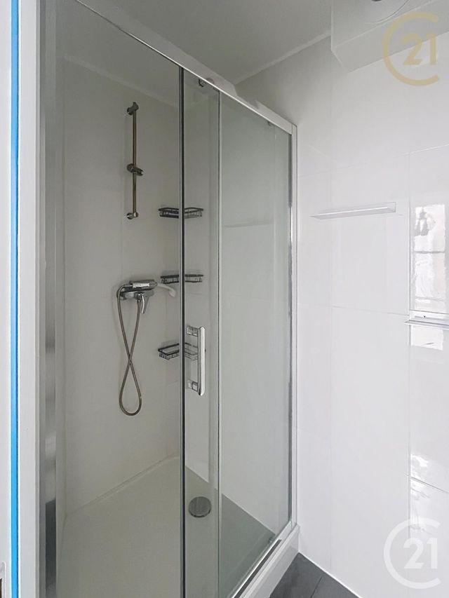 Appartement F1 à vendre - 1 pièce - 20.36 m2 - PARIS - 75018 - ILE-DE-FRANCE - Century 21 Les Abbesses