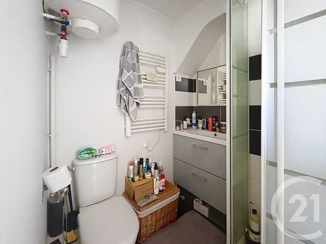 Appartement F1 à vendre - 1 pièce - 21.0 m2 - PARIS - 75018 - ILE-DE-FRANCE - Century 21 Les Abbesses