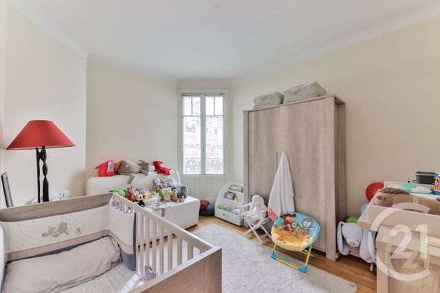 Appartement à vendre - 5 pièces - 102.0 m2 - PARIS - 75018 - ILE-DE-FRANCE - Century 21 Les Abbesses