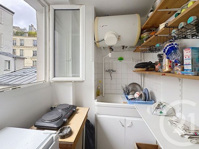 Appartement F2 à vendre - 2 pièces - 30.0 m2 - PARIS - 75018 - ILE-DE-FRANCE - Century 21 Les Abbesses