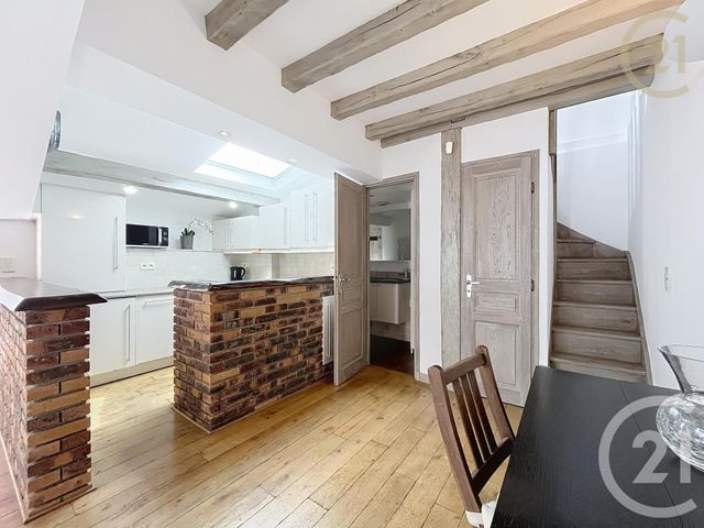 Appartement F2 à vendre - 2 pièces - 47.0 m2 - PARIS - 75018 - ILE-DE-FRANCE - Century 21 Les Abbesses