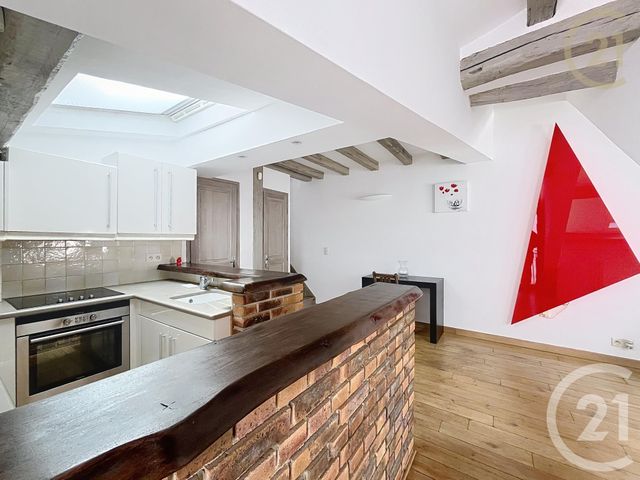 Appartement F2 à vendre - 2 pièces - 47.0 m2 - PARIS - 75018 - ILE-DE-FRANCE - Century 21 Les Abbesses