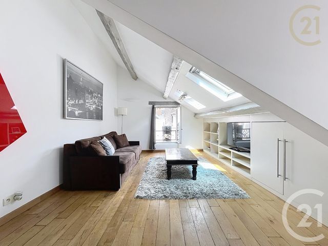 Appartement F2 à vendre - 2 pièces - 47.0 m2 - PARIS - 75018 - ILE-DE-FRANCE - Century 21 Les Abbesses