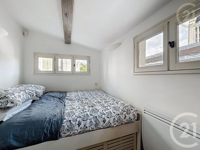 Appartement F2 à vendre - 2 pièces - 47.0 m2 - PARIS - 75018 - ILE-DE-FRANCE - Century 21 Les Abbesses