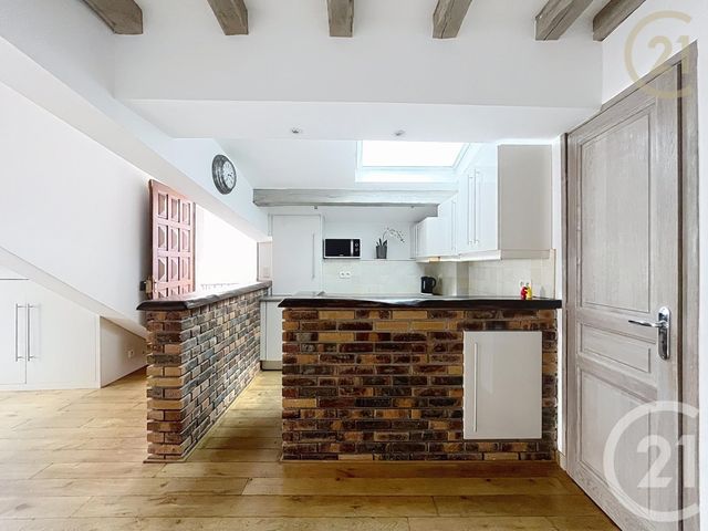 Appartement F2 à vendre - 2 pièces - 47.0 m2 - PARIS - 75018 - ILE-DE-FRANCE - Century 21 Les Abbesses