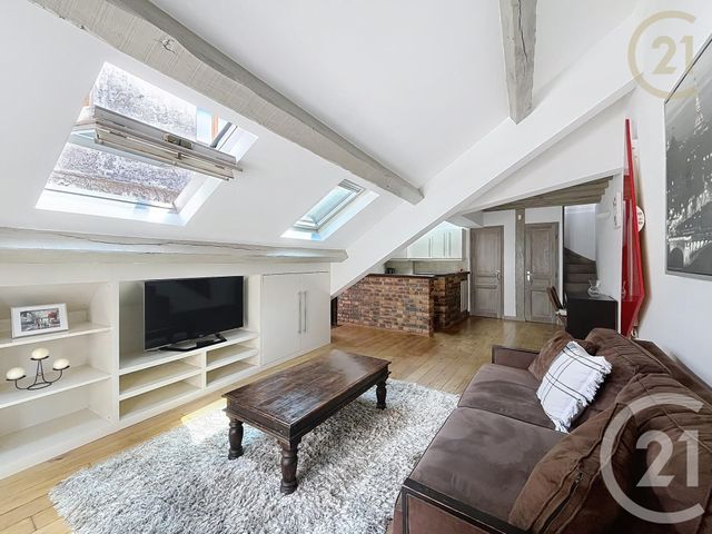 Appartement F2 à vendre - 2 pièces - 47.0 m2 - PARIS - 75018 - ILE-DE-FRANCE - Century 21 Les Abbesses
