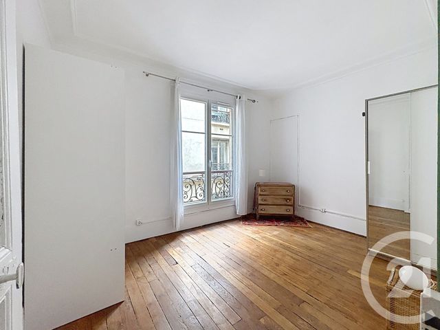 Appartement F2 à vendre - 2 pièces - 44.5 m2 - PARIS - 75018 - ILE-DE-FRANCE - Century 21 Les Abbesses