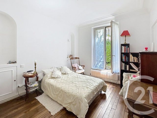 Appartement T2 à vendre - 2 pièces - 44.39 m2 - PARIS - 75018 - ILE-DE-FRANCE - Century 21 Les Abbesses