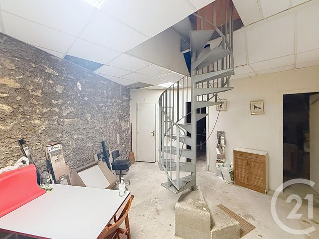 Appartement F4 à vendre - 4 pièces - 83.0 m2 - PARIS - 75018 - ILE-DE-FRANCE - Century 21 Les Abbesses