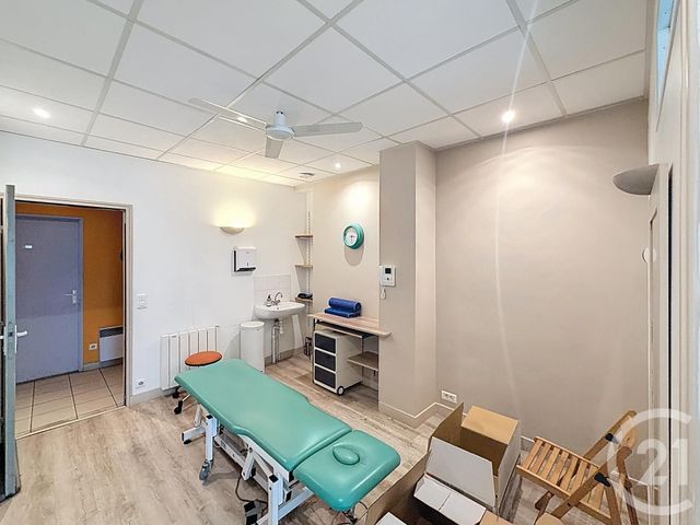 Appartement F4 à vendre - 4 pièces - 83.0 m2 - PARIS - 75018 - ILE-DE-FRANCE - Century 21 Les Abbesses